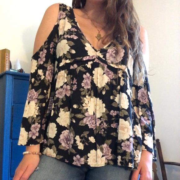 American Eagle Outfitters Tops - Floral Blouse